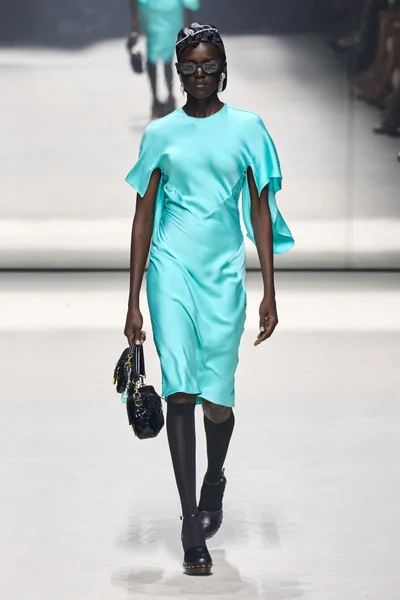 Look 40